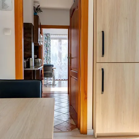 Jolka - Parking Bezplatny, Plac Zabaw, Wiata Grillowa