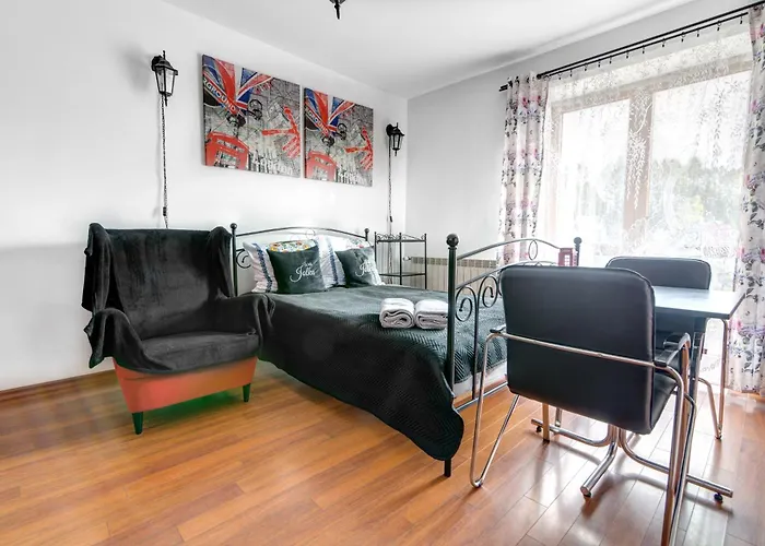 Jolka - Parking Bezplatny, Plac Zabaw, Wiata Grillowa Δωμάτια σε οικογενειακή κατοικία Krynica Zdroj