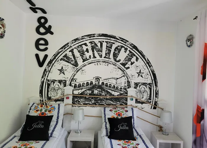 Jolka - Parking Bezplatny, Plac Zabaw, Wiata Grillowa Δωμάτια σε οικογενειακή κατοικία Krynica Zdroj